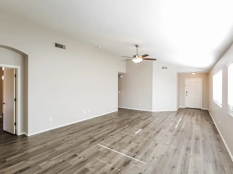 25739 W Saint Catherine Ave — Photo 5