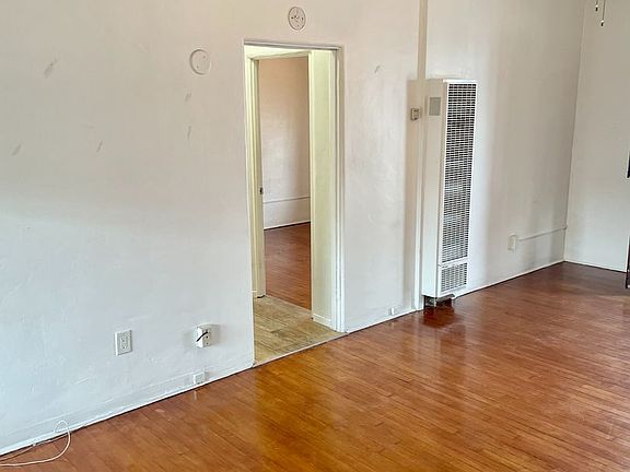 3rd image of 4118 Adams Ave APT 4