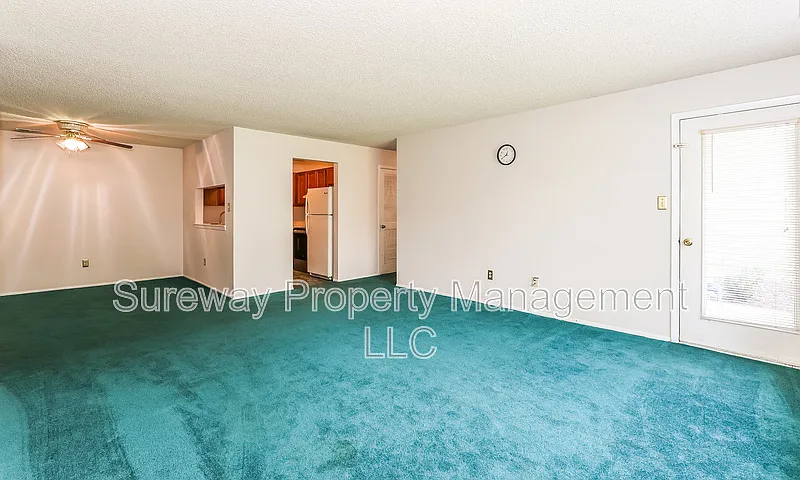 2 bed, 2.0 bath, 1008 sqft, $1,900 — Photo 3