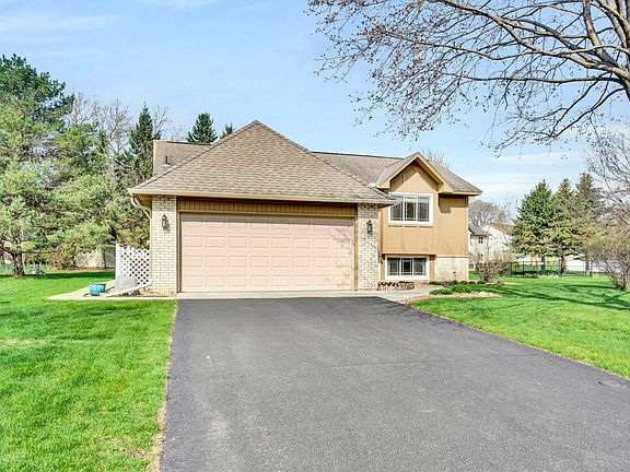 2nd image of 1316 Bridle Path Ct