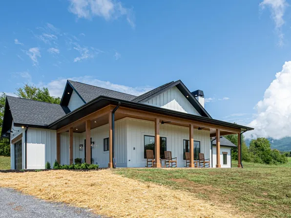 125 County Line Rd, Dandridge, TN 37725