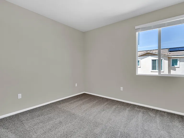 2074 Bergamot St — Photo 29