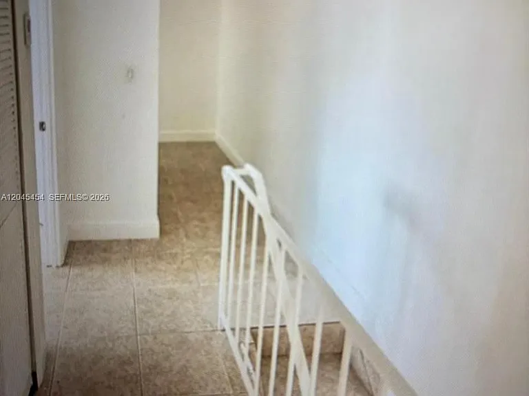 984 W 40th St #2 — Photo 14