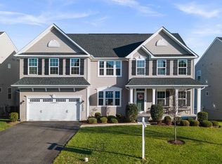 5245 Red Maple Dr, Frederick, MD 21703