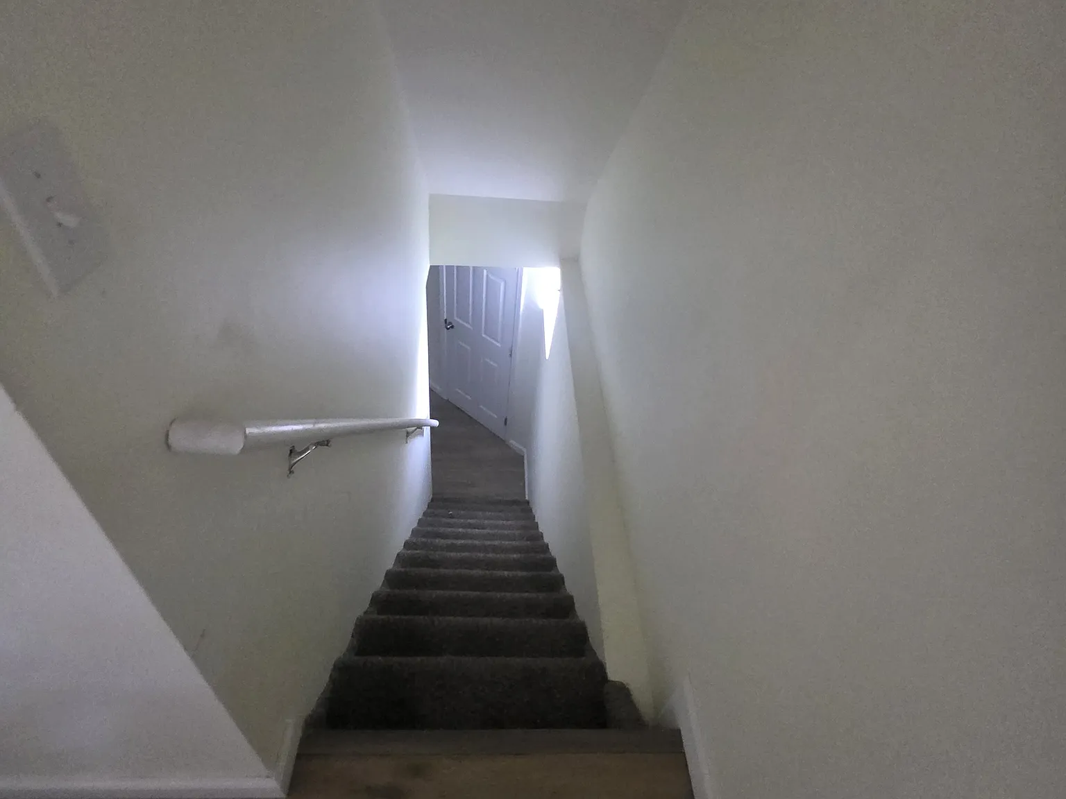 4 bed, 2.5 bath, 1344 sqft, $2,300 — Photo 3