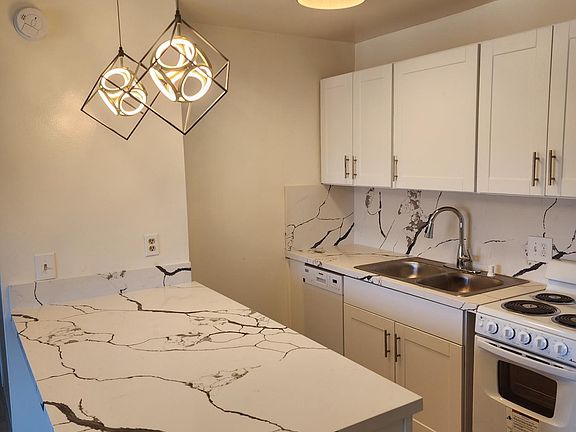 2nd image of 5259 Corteen Pl APT 114