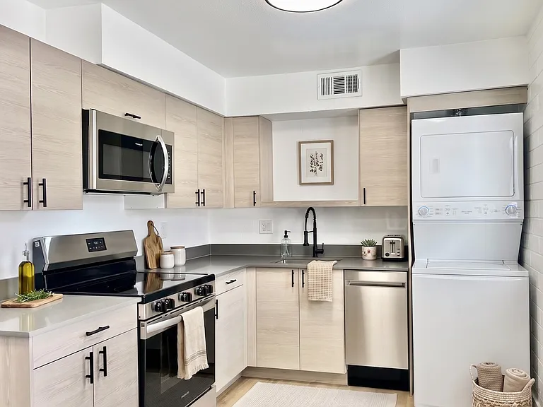Villas on Holly — Photo 8