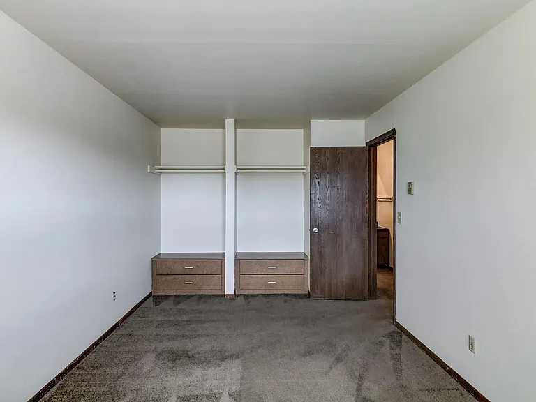 1153 Imperial Cir — Photo 12