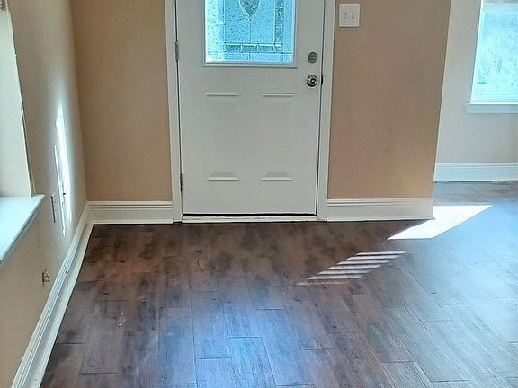 2nd image of 12104 Prudie Cir #A