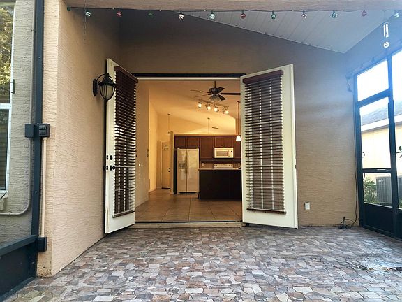 Screened Patio