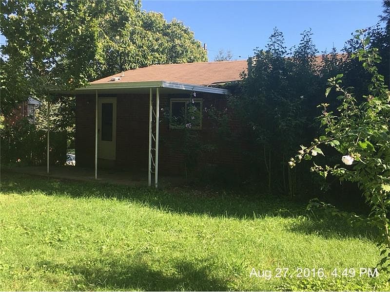 2nd image of 5811 Schell Cir