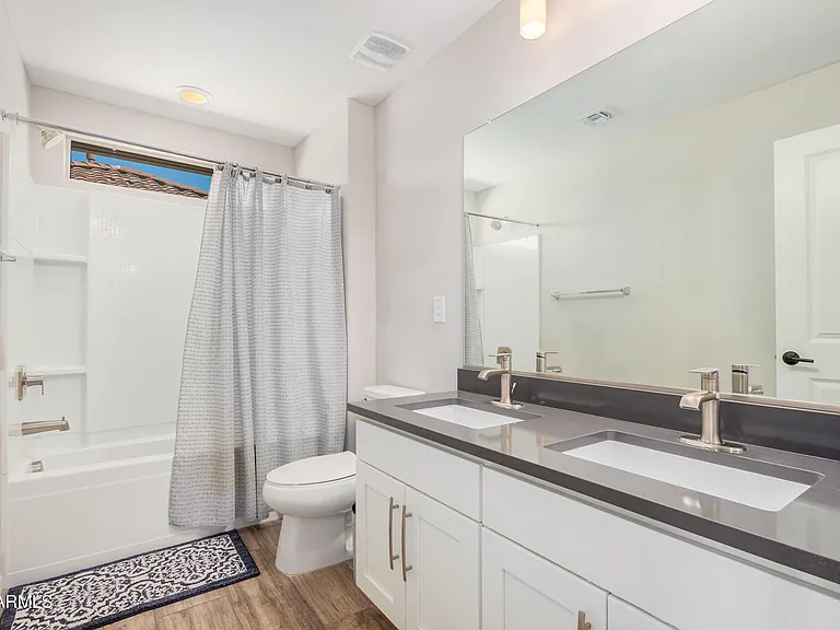 5654 N 88th Ln — Photo 41