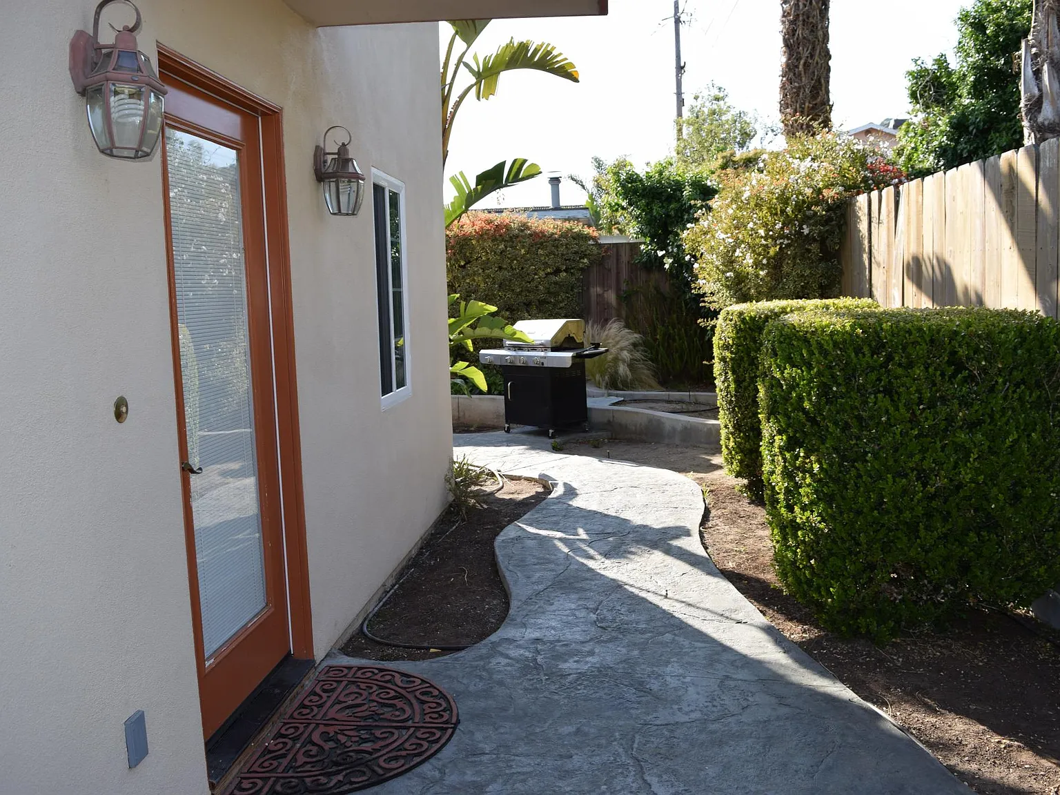1 bed, 500 sqft, $2,500 — Photo 1