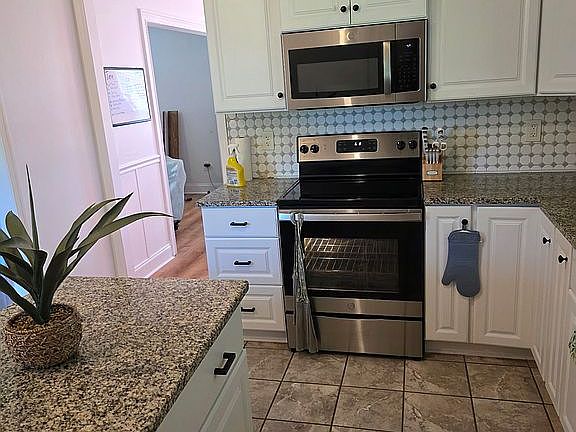 4th image of 3720 Hickory Cove Rd