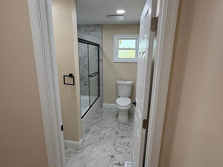 2344 Hamilton Ave — Photo 21