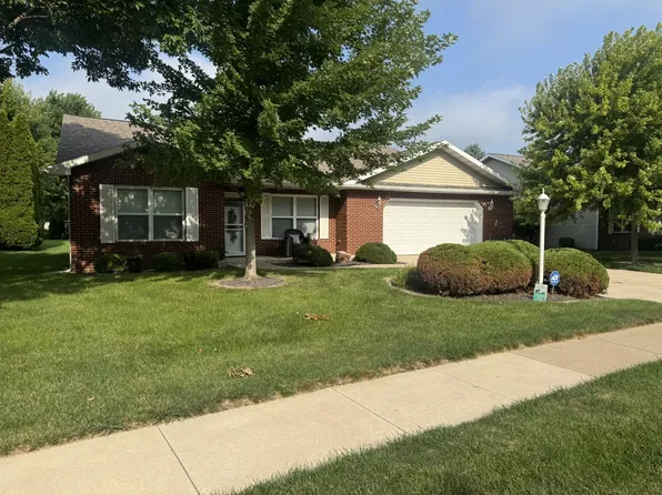 2806 Becker Dr, Peru, IL 61354