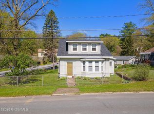 1081 2nd Ave, Troy, NY 12182