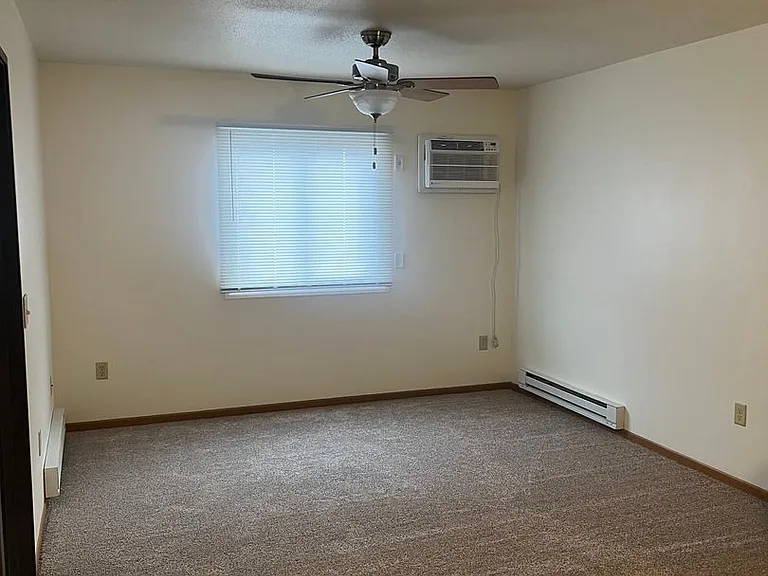 124 Milwaukee St — Photo 2