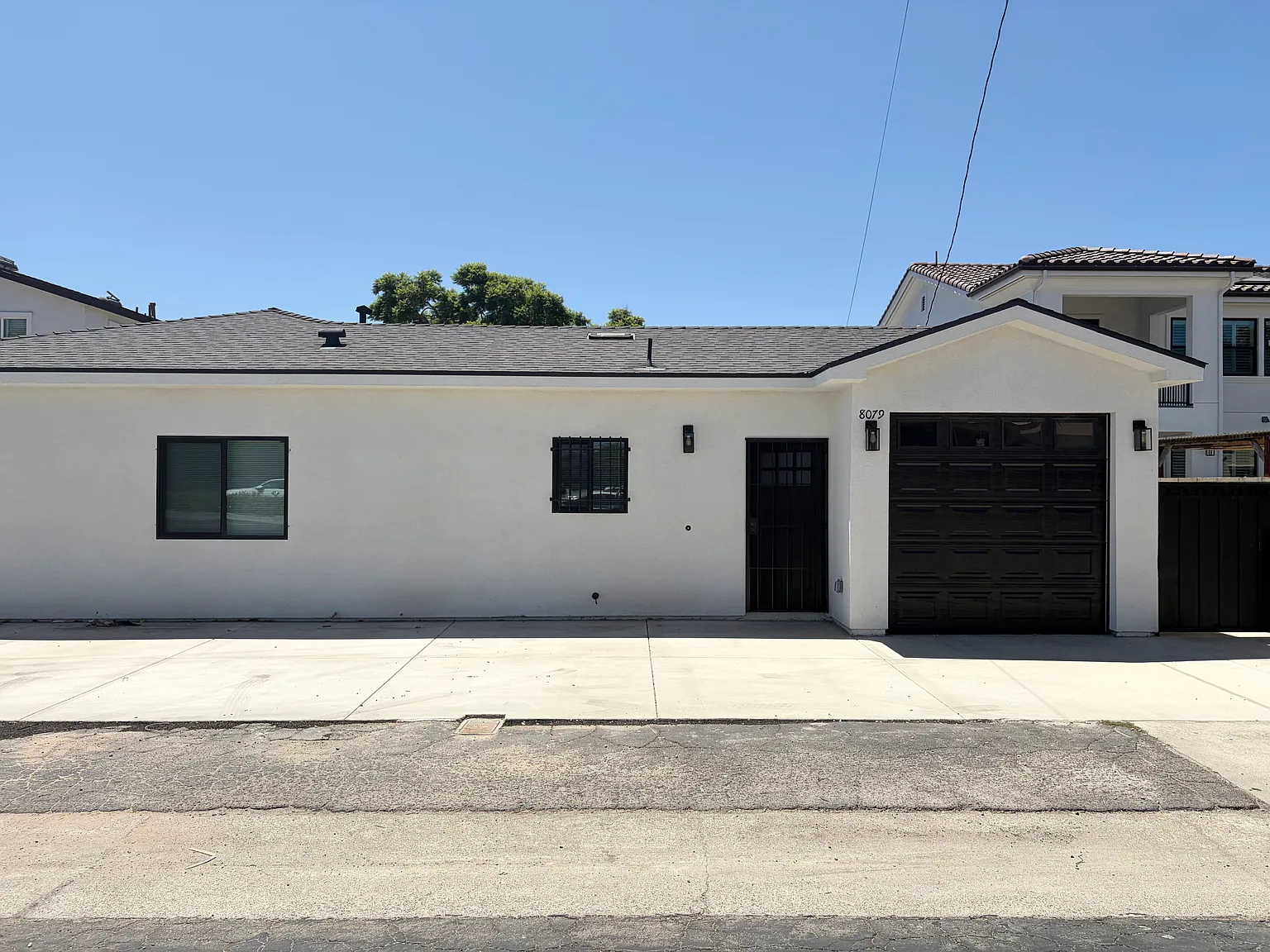 4 bed, 1200 sqft, $3,800 — Photo 1
