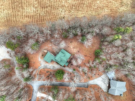 2nd image of 61 Spring Ridge Trl