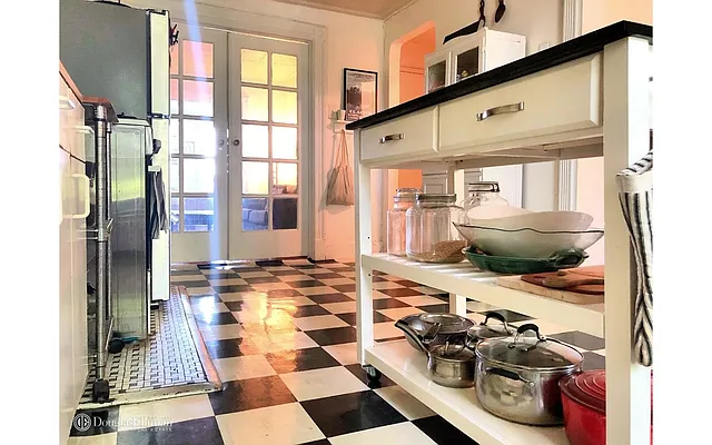 Rented by Douglas Elliman | media 52