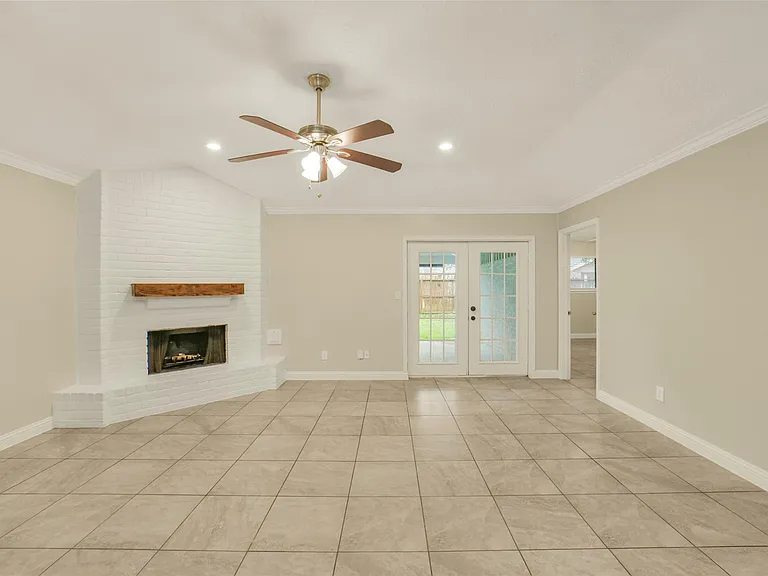 21211 Park Mount Dr — Photo 6