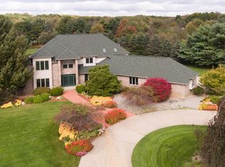 7080 Foxmoor Ct E, Kalamazoo, MI 49009