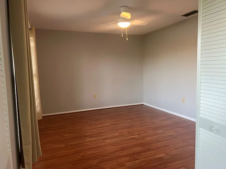 1240 Lucaya Ave — Photo 16
