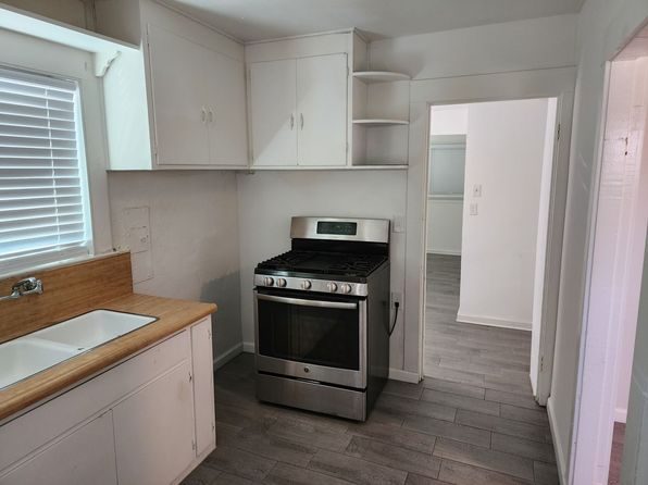555 1st Ave #B, Gustine, CA 95322