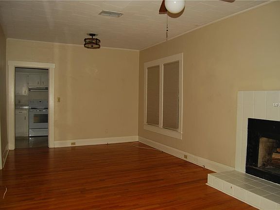 2nd image of 319 Allamanda Dr