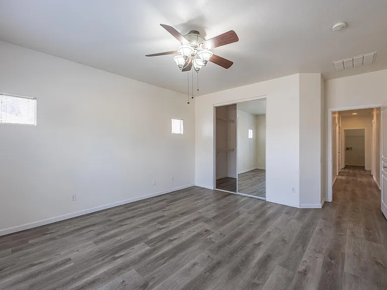 17212 W Saguaro Ln — Photo 11