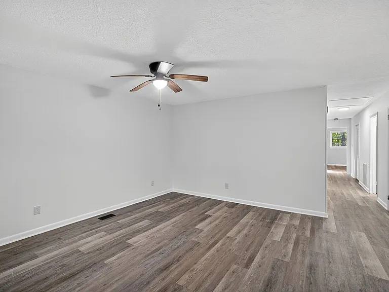 1494 Carpenter St — Photo 6