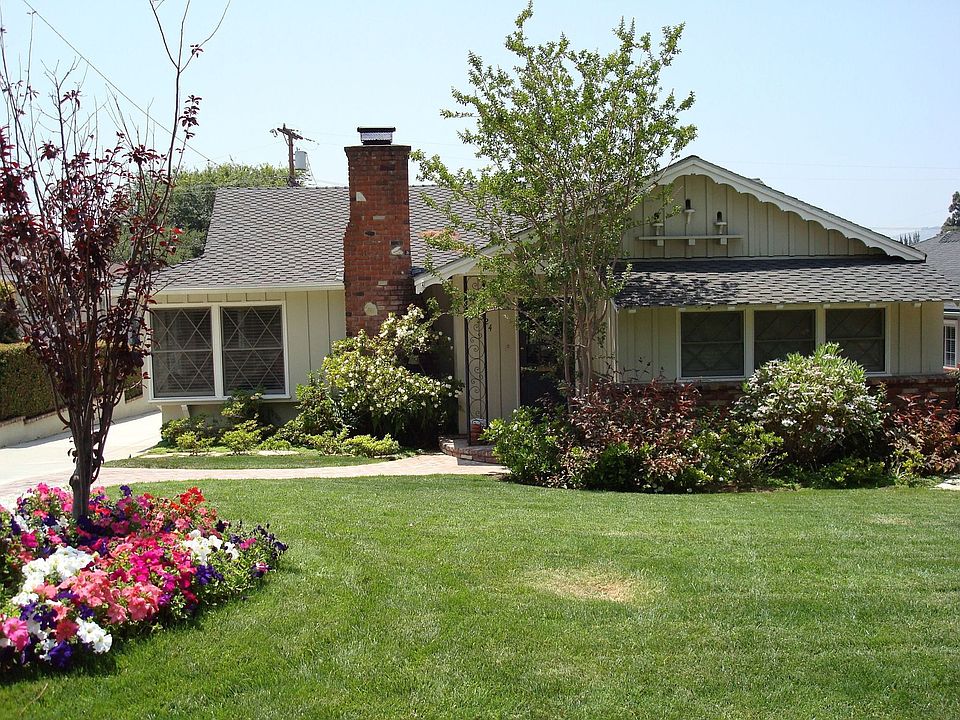 1st image of 324 Lawson Pl