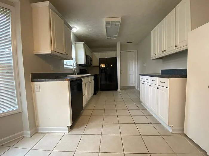 183 Independence Dr — Photo 6