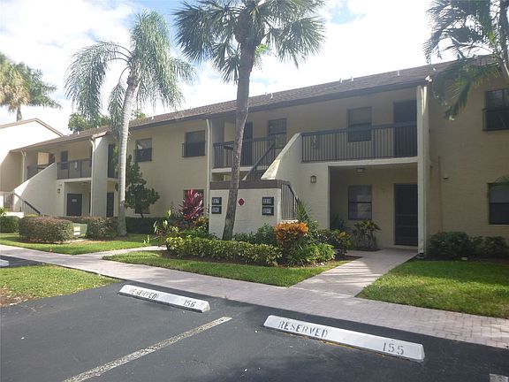 2nd image of 3203 Carambola Cir S #23102