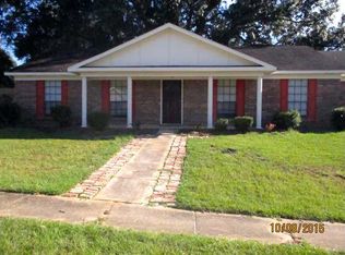 1809 Long Meadow Rd, Mobile, AL 36609