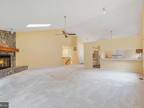 5th image of 10904 Clara Barton Ct