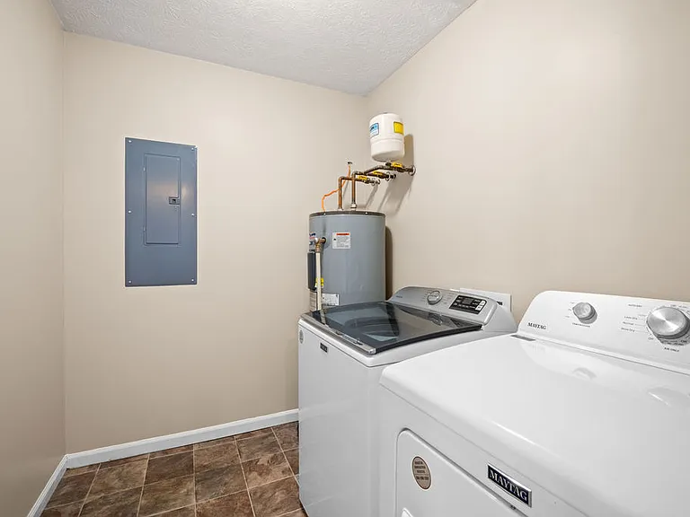 45 Private Road 15 S #B — Photo 6