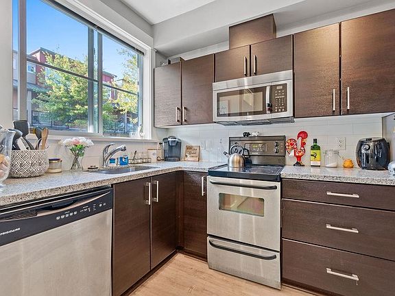 2nd image of 4808 Linden Dr #104