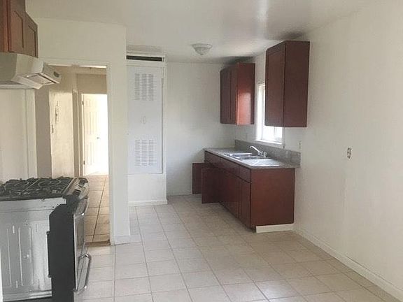 2nd image of 706 E 87th Pl