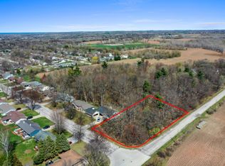 310 Van Caster Dr, Green Bay, WI 54311