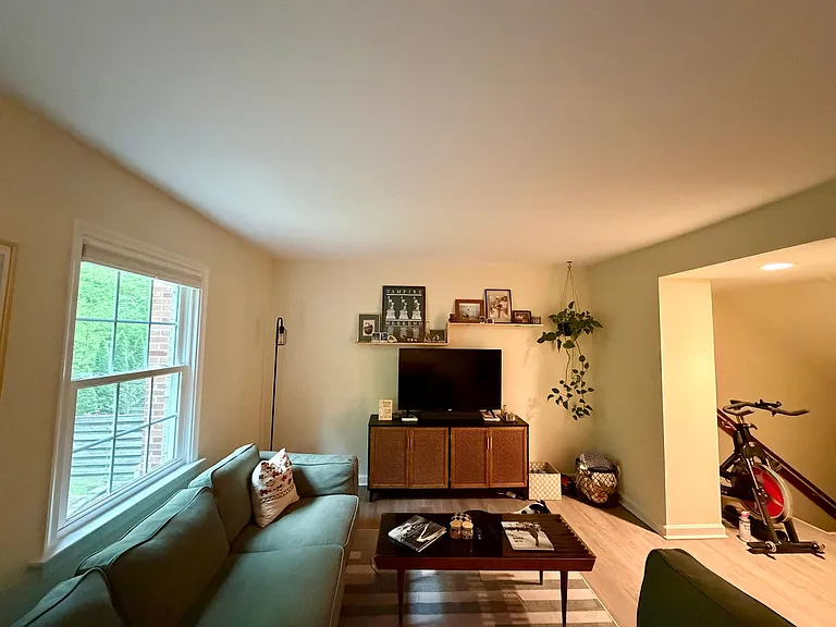 107 Georgetown Grn — Photo 13