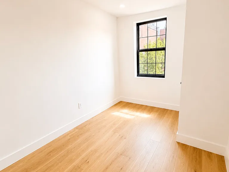 296 Grand St #PENTHOUSE — Photo 12