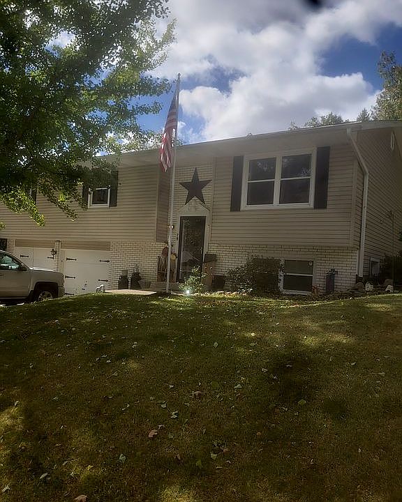 1st image of 79 Orchard Beach Dr