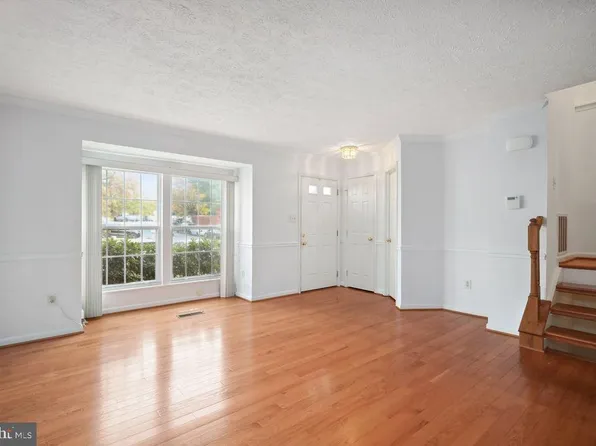 1250 Travis View Ct, Gaithersburg, MD 20879