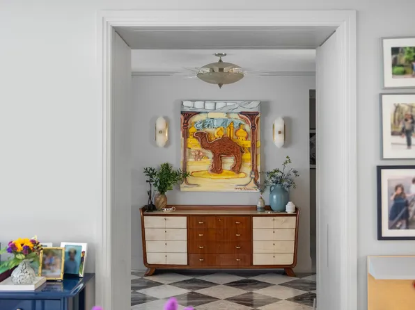 733 Park Avenue image 16 of 27