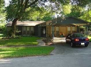 8902 E Lanway Dr, Tampa, FL 33637