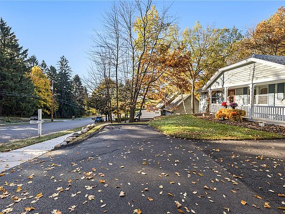 3rd image of 1336 Brookline Avenue