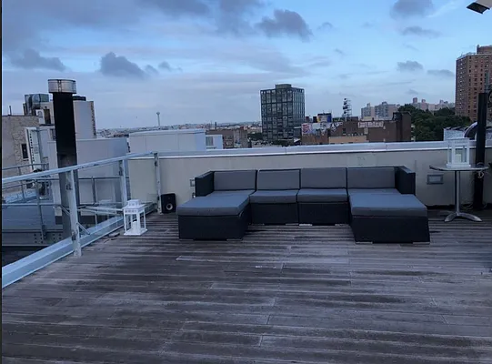 Rented by AVENUE 8 INC | media 32