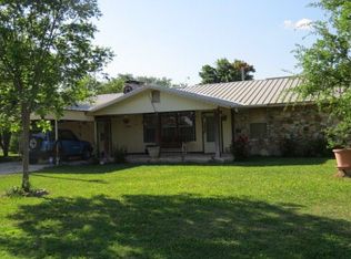 2378 Homestead Rd, Uvalde, TX 78801